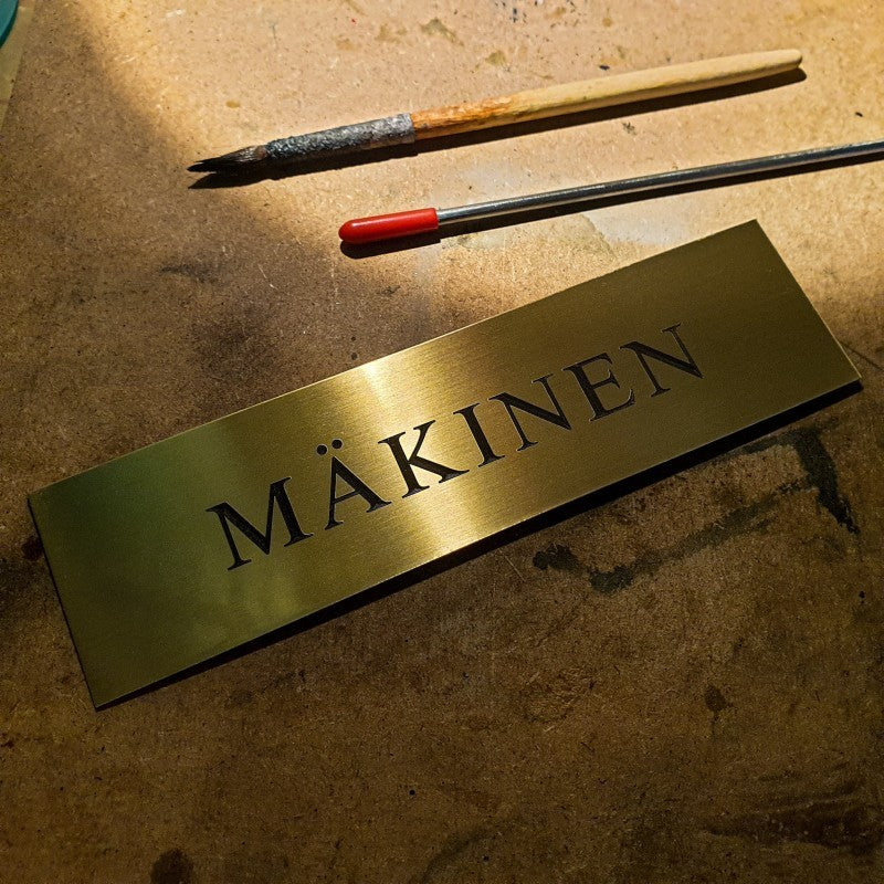 Messinkinen nimikilpi